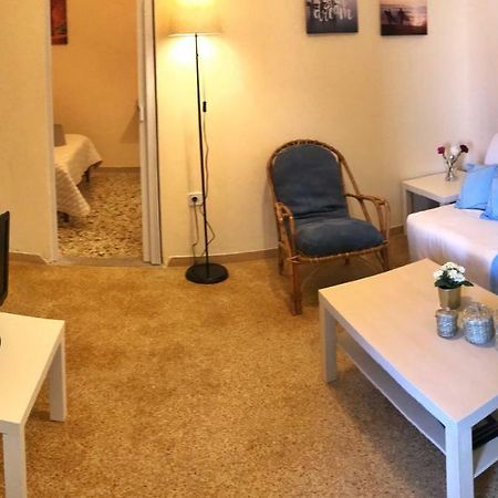 Sunshine'S House Near The Beach, 10 Min From The Airport Artemida  Exteriör bild